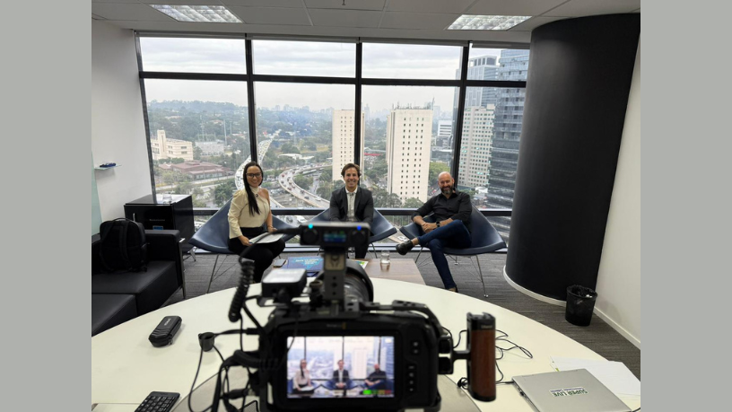 Entenda com Ian dos Anjos Cunha como o funcionamento do cérebro humano influencia diretamente a forma de liderar e tomar decisões estratégicas.