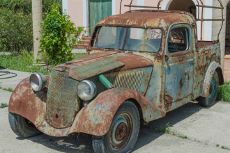 Barn find: Diego Borges explora o fascínio por carros esquecidos que se tornam verdadeiros tesouros históricos.